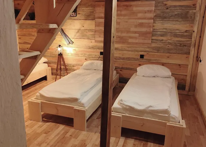 Osada Brzeziny - 25 Minut Od Warszawy - Sauna, Balia Z Jacuzzi, Basen, Altana, Grill, Ogrod, Ognisko