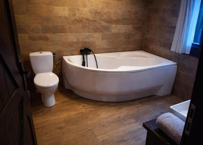 Osada Brzeziny - 25 Minut Od Warszawy - Sauna, Balia Z Jacuzzi, Basen, Altana, Grill, Ogrod, Ognisko * Brzeziny (Minsk)