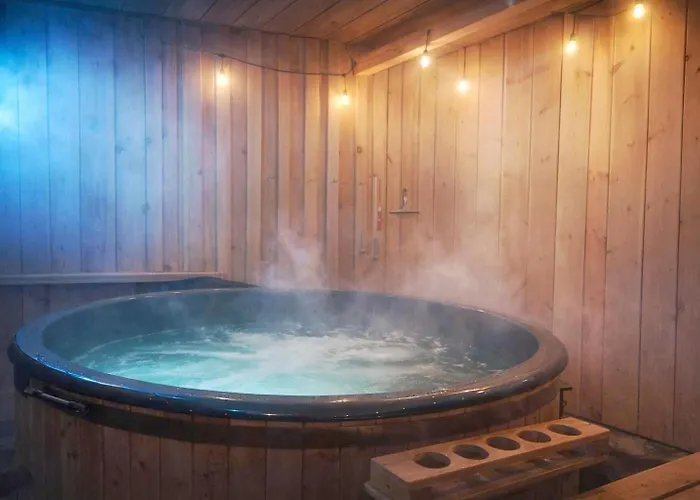 ヴィラ Osada Brzeziny - 25 Minut Od Warszawy - Sauna, Balia Z Jacuzzi, Basen, Altana, Grill, Ogrod, Ognisko *